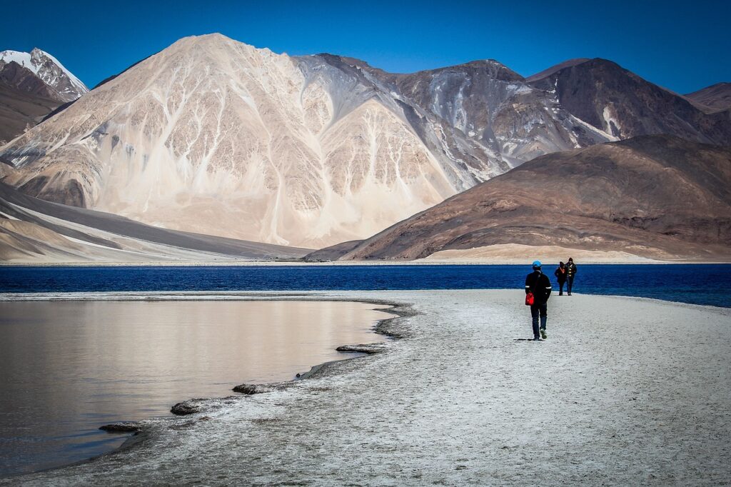 ladakh, traveler, travel